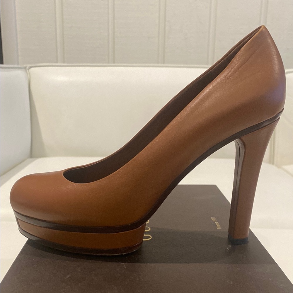 Authentic Gucci Women's Brown Platform Heels - Picture 5 of 11